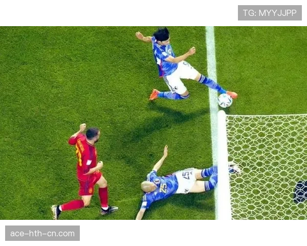 出界规则：整球越过边线的判定与重启方式